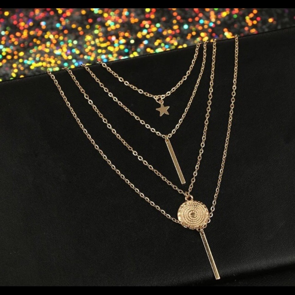 4 layer statementโ necklace